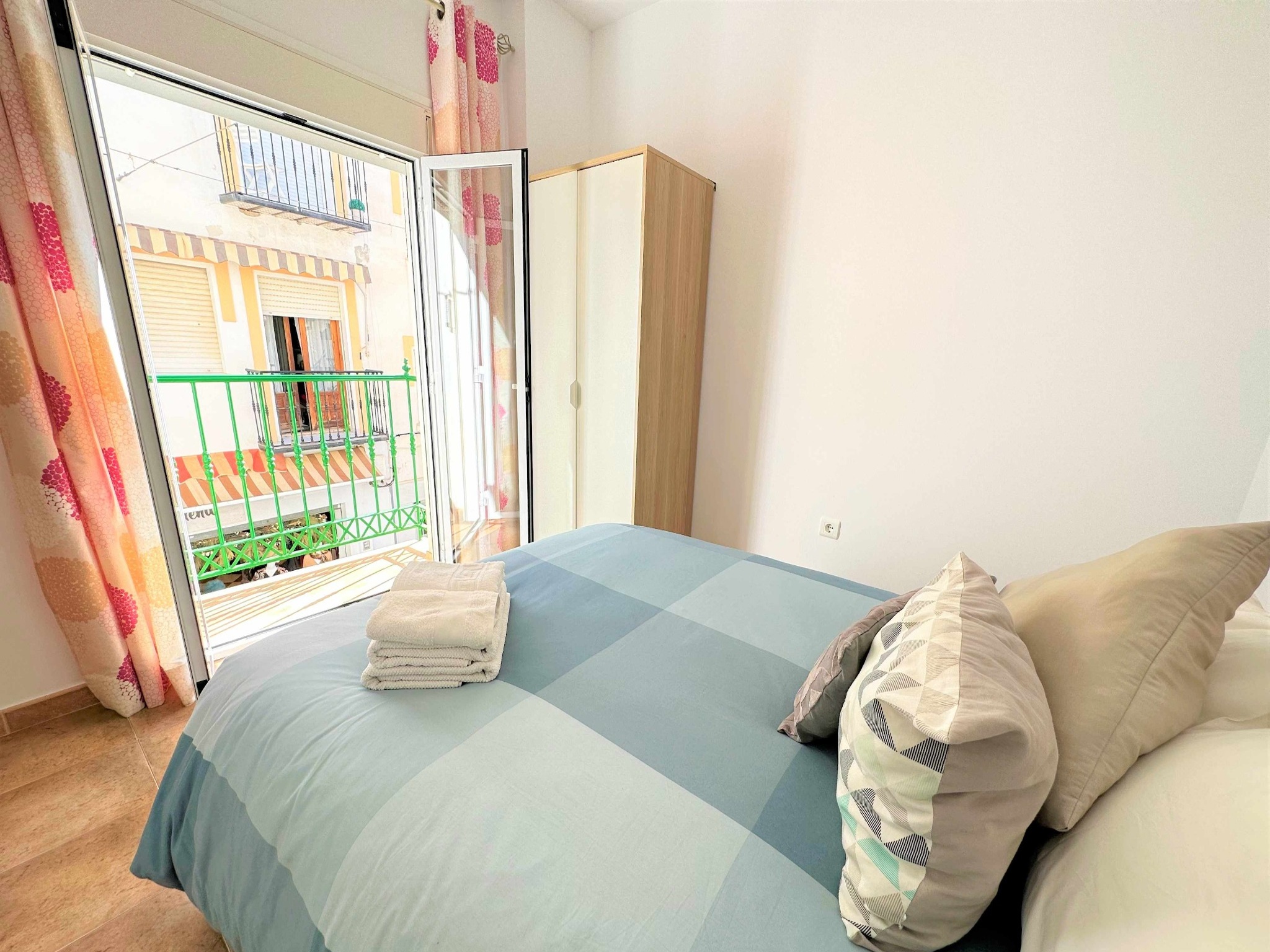Apartment near Burriana Beach in Nerja - Nerja Tulipanes